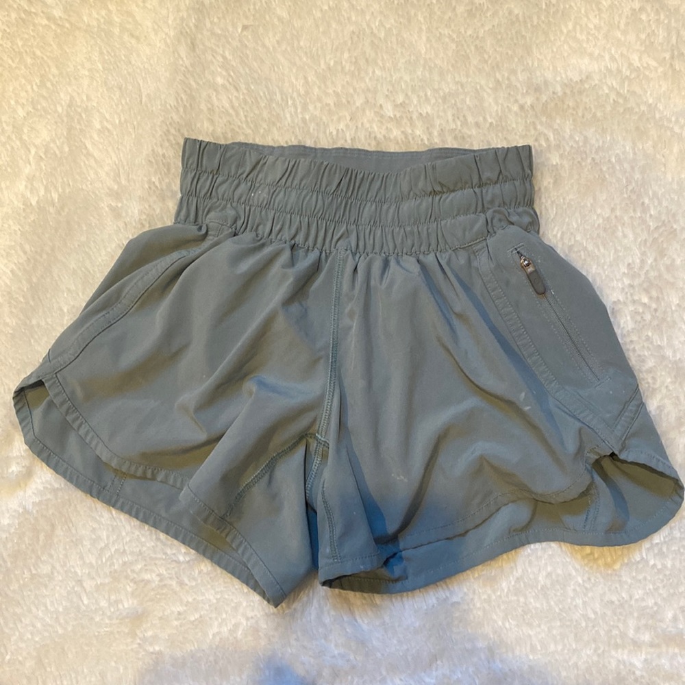 Lulu lemon shorts, grey,  2, 4”
